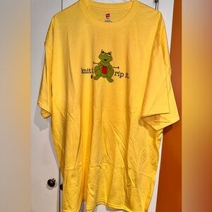 Hanes Yellow Short Sleeve Tee with Graphic Design Knit it Rip it. Size 2XL